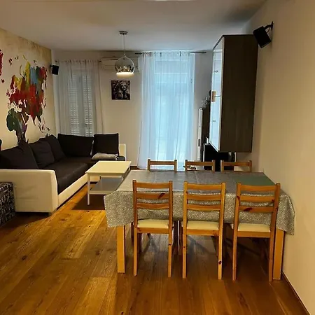Apartman Porec, Tolle 3 Zi-whg, Sehr Zentral, Zustand! Mit Internet Und W-lan! Poreč