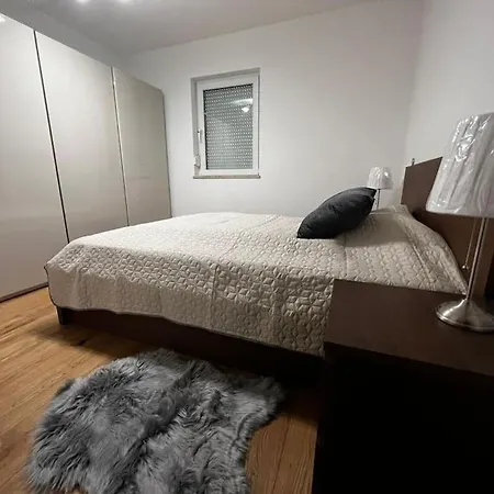 Porec, Tolle 3 Zi-whg, Sehr Zentral, Zustand! Mit Internet Und W-lan!