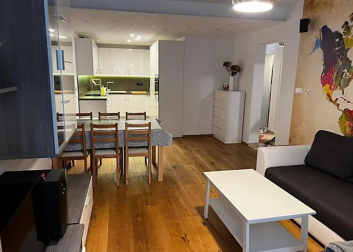 Apartment Porec, Tolle 3 Zi-whg, Sehr Zentral, Zustand! Mit Internet Und W-lan! Porec