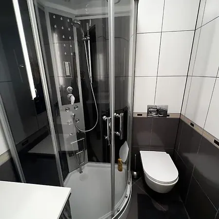 Porec, Tolle 3 Zi-whg, Sehr Zentral, Zustand! Mit Internet Und W-lan! Apartman Porec
