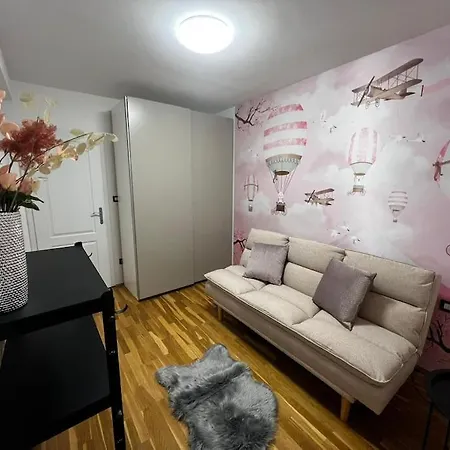 Porec, Tolle 3 Zi-whg, Sehr Zentral, Zustand! Apartment