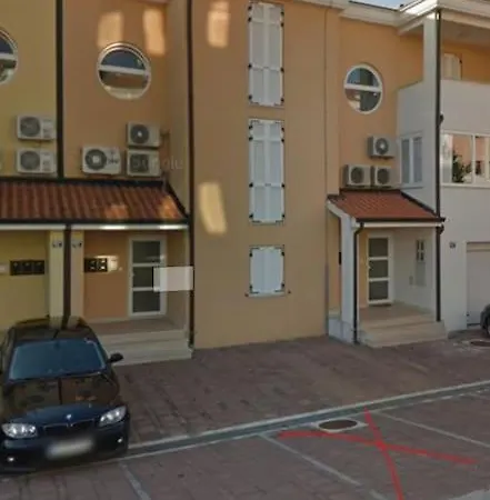 Porec, Tolle 3 Zi-whg, Sehr Zentral, Zustand! Mit Internet Und W-lan! Apartman