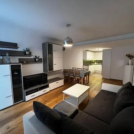 Porec, Tolle 3 Zi-whg, Sehr Zentral, Zustand! Mit Internet Und W-lan! *