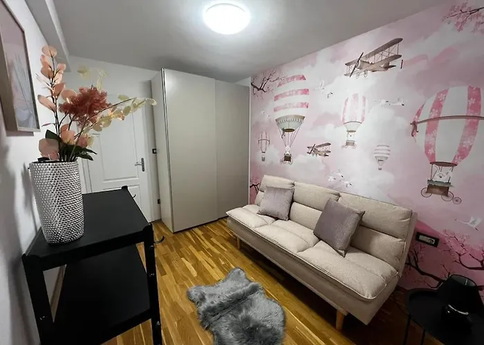 Porec, Tolle 3 Zi-whg, Sehr Zentral, Zustand! Mit Internet Und W-lan! Apartman